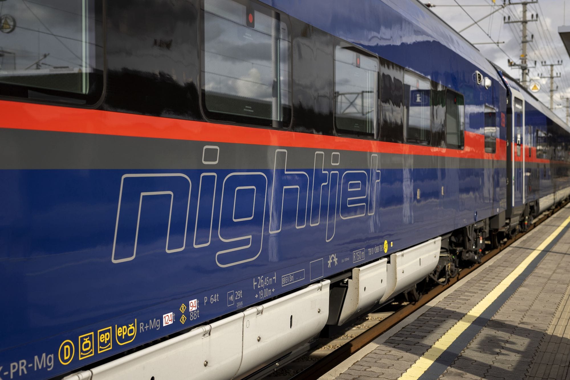 Available as of the timetable change: the new Nighjets (Photo: ÖBB / Harald Eisenberger)