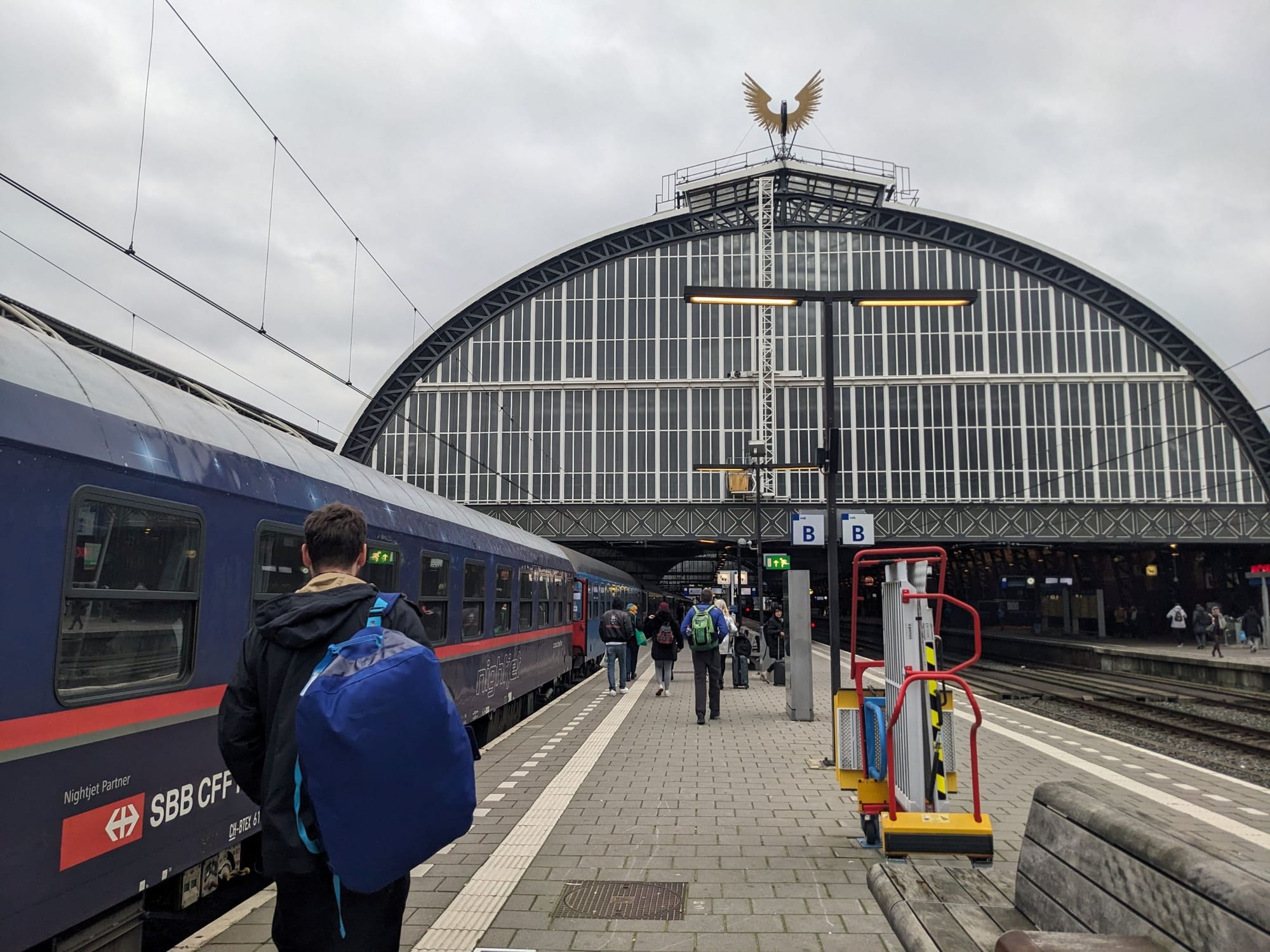 Ankunft 40min zu früh in Amsterdam.