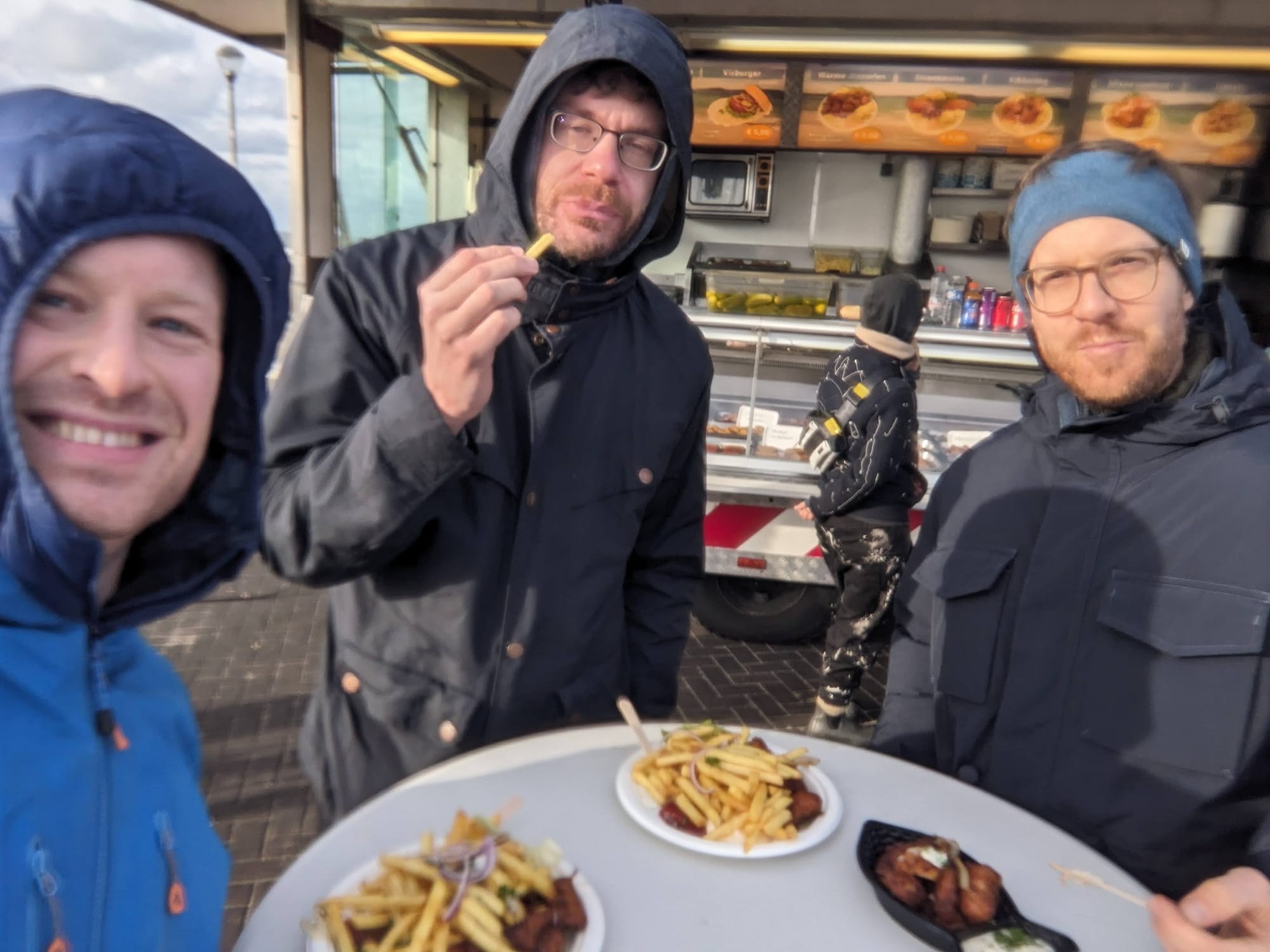 Eine Reunion bei Fish & Chips. Ja, ich bin ein schlechter Fotograf. 