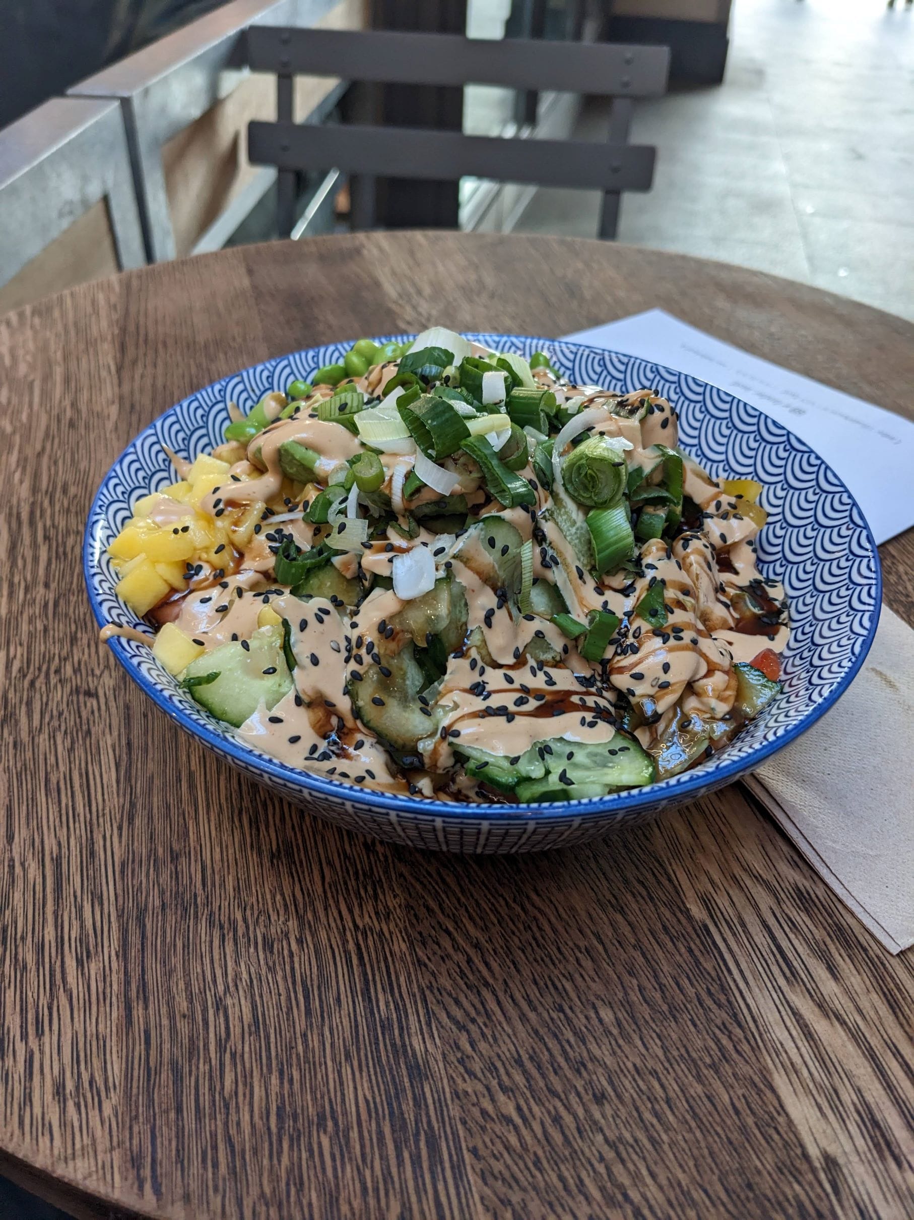 Délicieux Poké Bowl à Bâle.