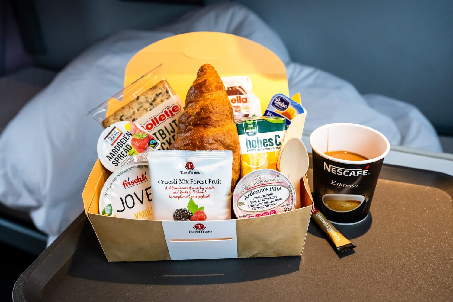 Das Frühstück mit Kaffee