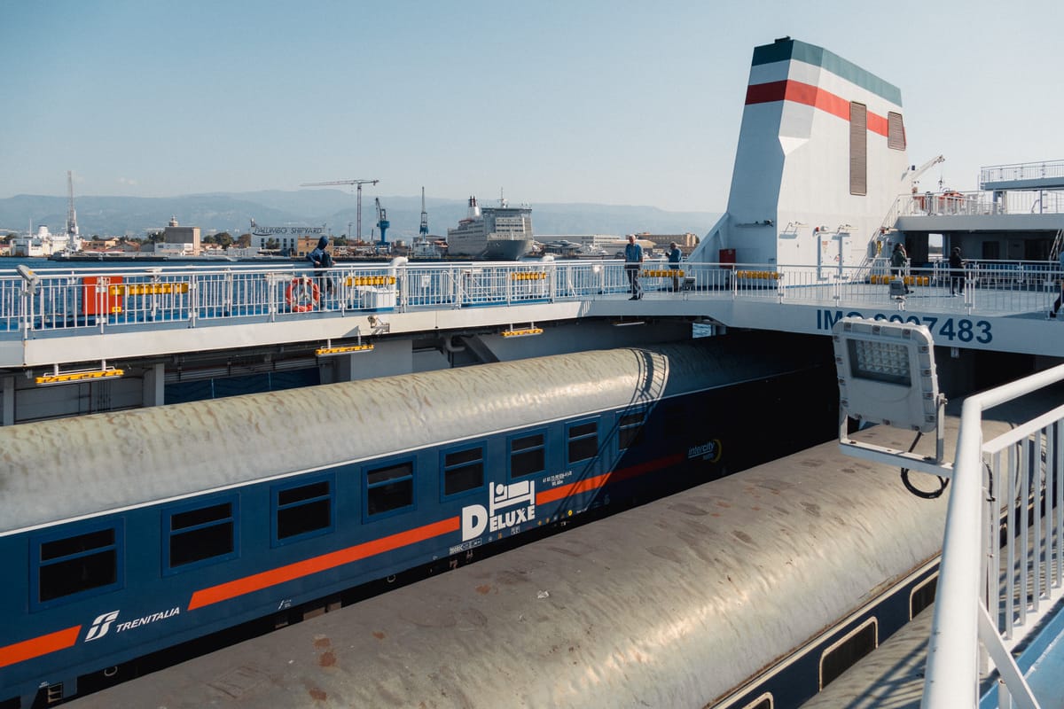 Der Nachtzug auf der Fähre nach Sizilien