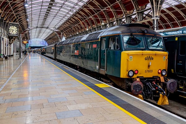 Der Night Riviera Sleeper am Bahnhof London Paddington